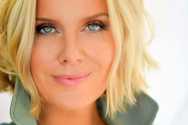 Sarah J. Halstead_indieactivity