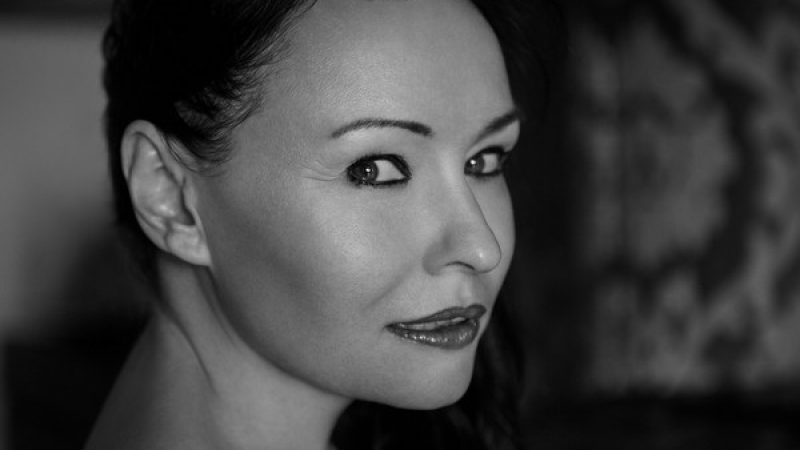 In Conversation with Award-winning Australian Actress & Author Vanessa de Largie