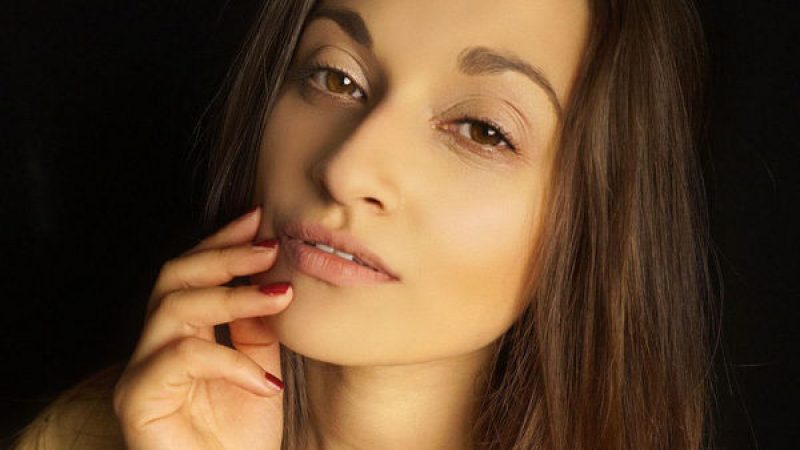 Actress Becca Hirani Interview for a House on Elm Lake