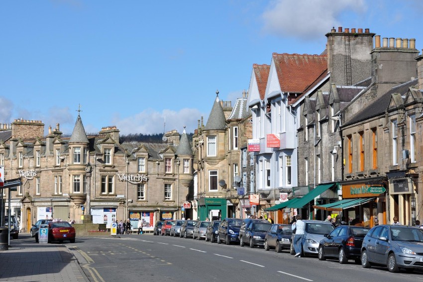 Peebles High Street_indieactivity