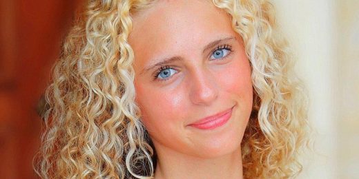 Actress Riley Beeson: Sugarcreek Amish Mysteries Interview