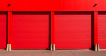 Dallas Storage Units vs. Traditional Self-Storage: Which Offers Better Value?